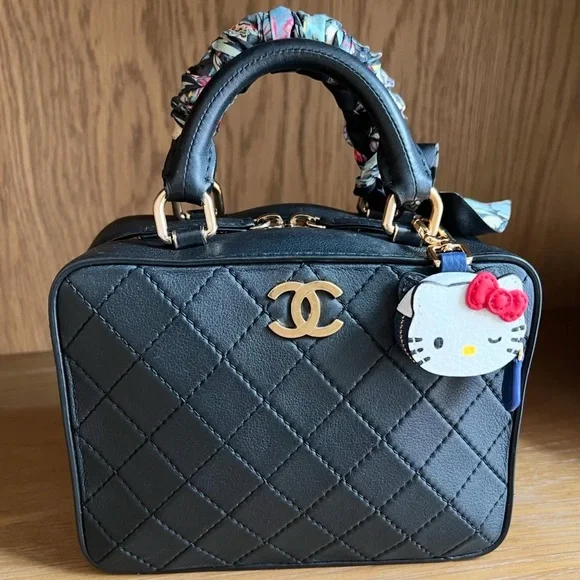 Chanel Black Top Handle Vanity Crossbody Bag with Chanel Strap - Picture 3 of 16